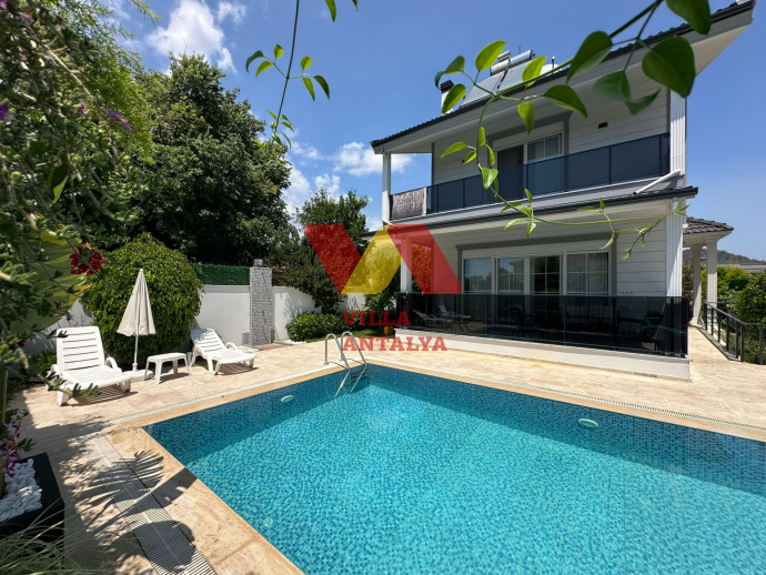 Просторная вилла в Кемере с мебелью под гражданство
