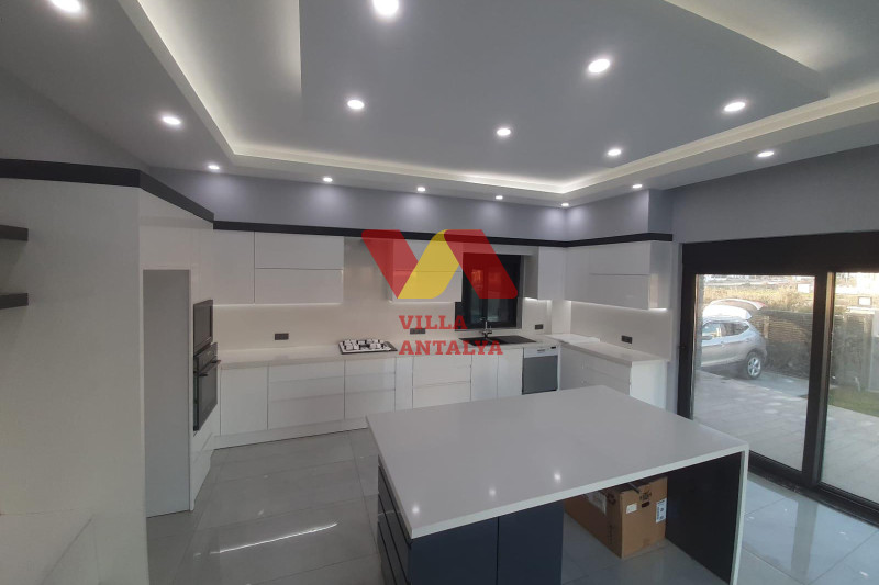 Просторная современная вилла в Дёшемеалты Анталия, 5+1. Фото 6
