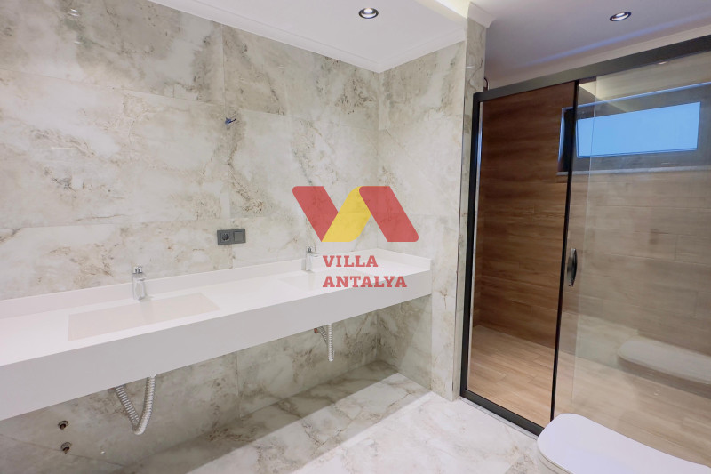 Snow-white 5+1 villa in Alanya, for citizenship. Фото 11