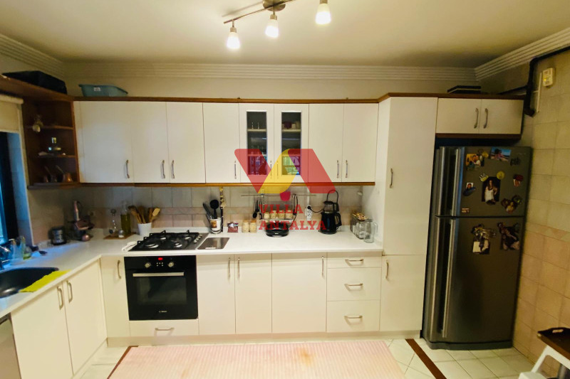 Квартира под гражданство Турции - дуплекс 3+1 в Коньялты. Фото 5