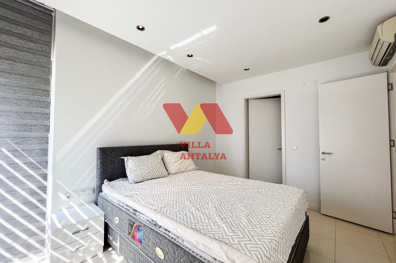 2+1 apartment 100 meters from the sea in Alanya with a residence permit. Фото 12