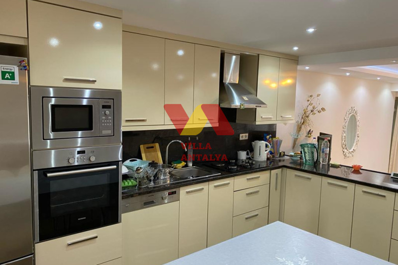 Вилла 4+1 под гражданство на берегу моря в Алании. Фото 3