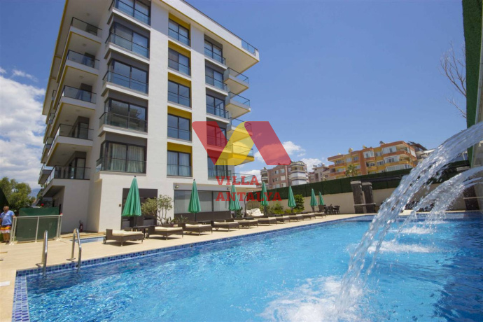 2+1 apartment 100 meters from the sea in Alanya with a residence permit